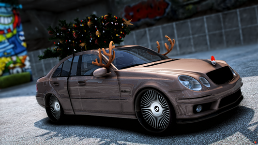 [ FiveM ] Xmas Mercedes-Benz e63 AMG